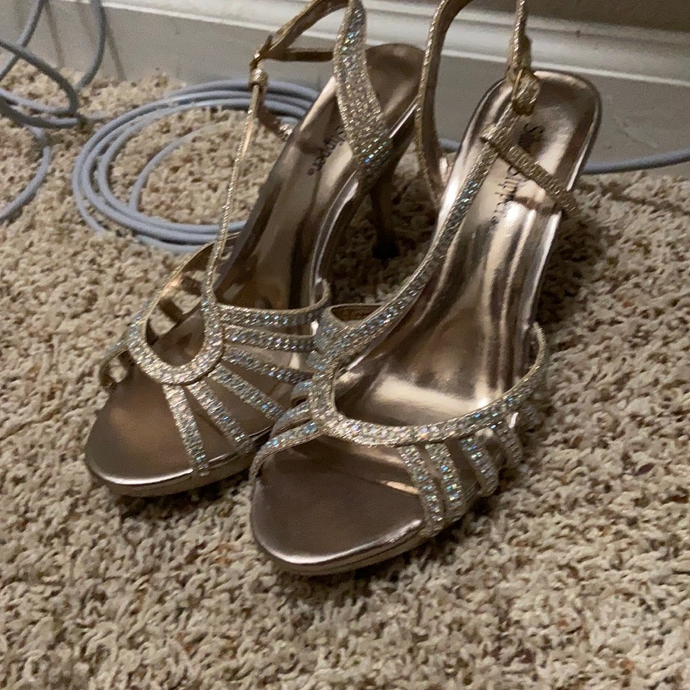 used one time for prom. been in my closet 3 years